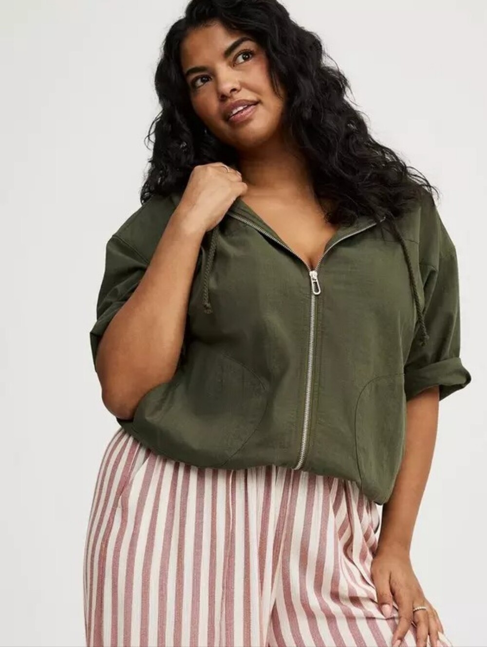 NWT! TORRID Cropped Cotton Hoodie Green Color Size 2 = 2XL Short Sleeves Pockets